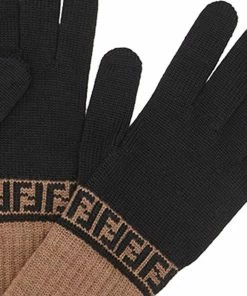 Fendi FF knit gloves