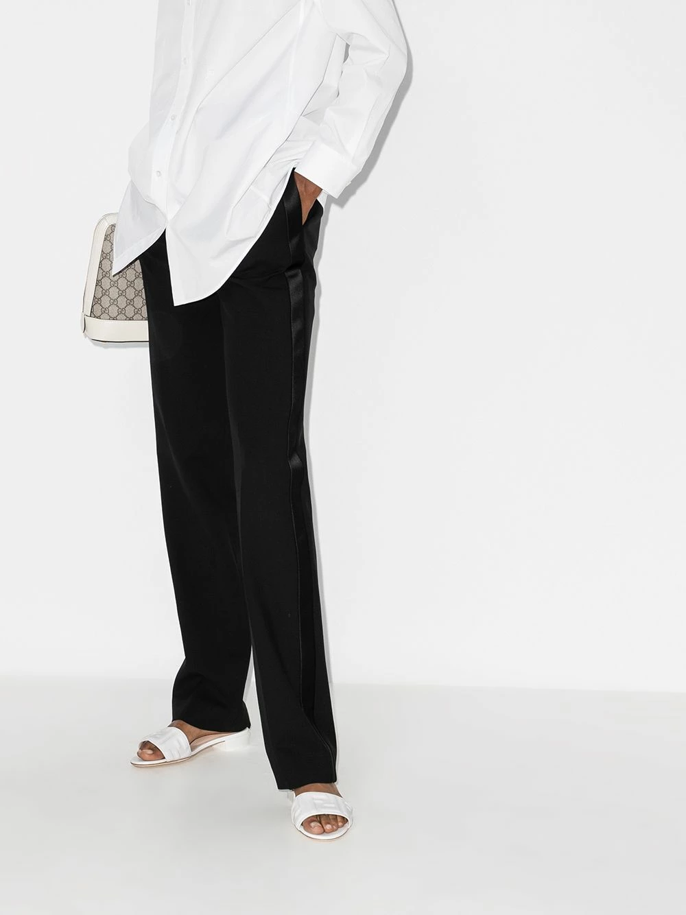 New π₯° Fendi Logo embossed leather slides π©΄ sandals of women π 5 Fendi logo-embossed leather slides