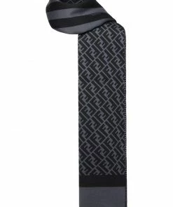 Fendi FF-motif knitted scarf