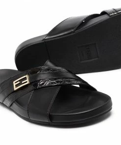 Fendi FF-plaque leather sandals